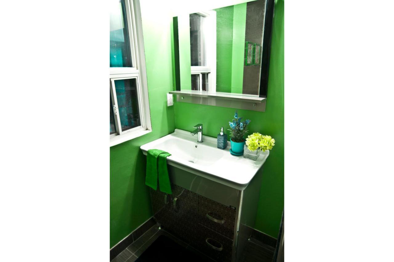 Colour Cube Guest House Toronto Downtown East Екстериор снимка